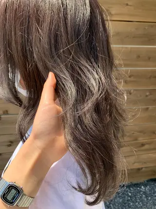 セミロング カラー chihale 富樫莉香のヘアスタイル