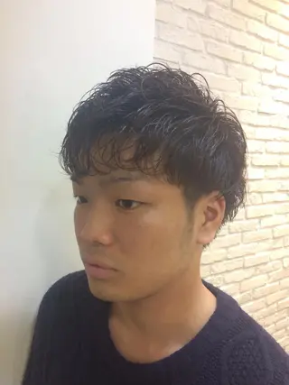 ショート パーマ メンズ 平内 賢人のヘアスタイル
