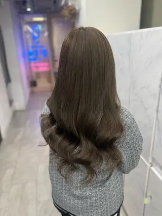 ロング カラー MOMOKA🍑プル エクステ・ハイトーンのヘアスタイル