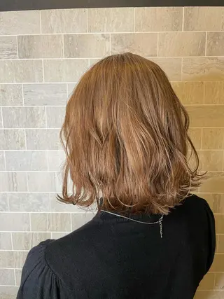 ショート ブリーチ毛矯正.髪質 改善.髪にドラマをのヘアスタイル