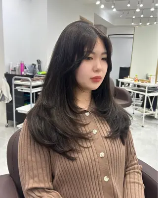 セミロング IS所属・横浜美容室/透明感 カラー/レイヤーのヘアスタイル