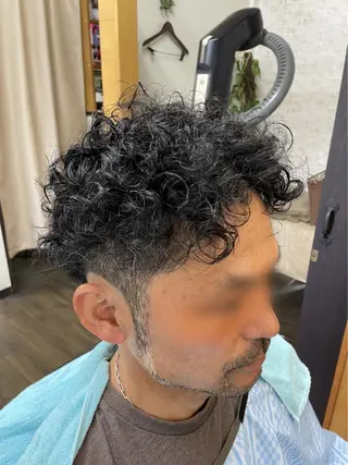 パーマ メンズ ヘアーサロンSORA所属・ヘアーサロン ＳＯRＡお顔剃りのエステ・リラクイメージ