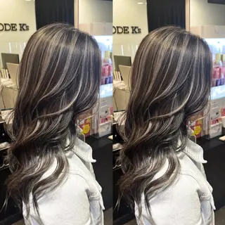 セミロング カラー 【カラー指名No 1✨】HIBIKIのヘアスタイル