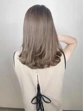 セミロング BUCKS【天王寺】 バックス【駅30秒】のヘアスタイル