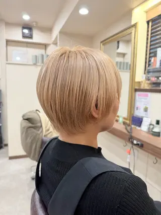 ショート カラー 🌱ケミカル美容師 未来を綺麗に🌱優吾のヘアスタイル