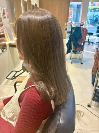 セミロング カラー かわいい艶カラー🎀 ナカニシアチカのヘアスタイル