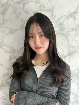 セミロング 🍒しの🍒 ハイトーン/カットのヘアスタイル