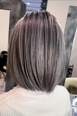 ミディアム カラー hair make huit8所属・ハイライト&ブリーチ 💇🏼‍♀MAHOのヘアスタイル