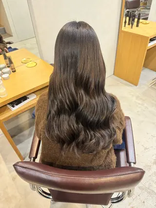 ロング カラー AMATORA SPA/福井美悠のヘアスタイル