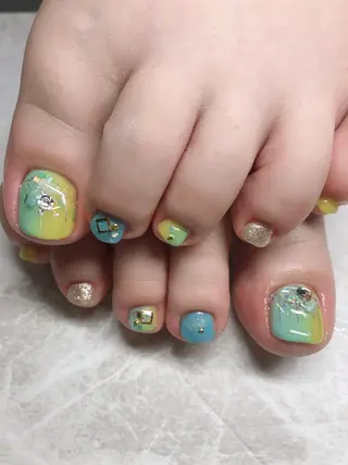 ネイル 内田 奈津美のネイルデザイン