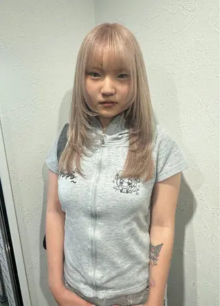 ロング カラー ハイトーン/レイヤー /艶カラー🎀のヘアスタイル