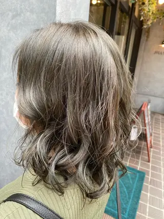 ミディアム カラー MIA　手嶋 良太のヘアスタイル