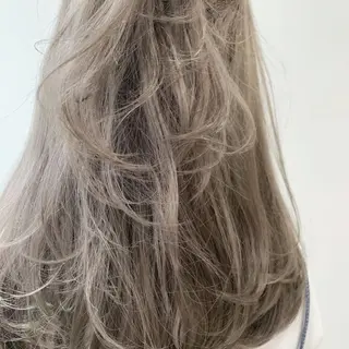 カラー ネイル 佐藤 穂乃香のネイルデザイン