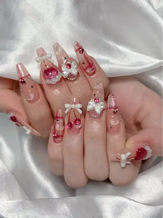 ネイル LEELA NAIL STUDIO所属・LEELA NAIL STUDIOのネイルデザイン