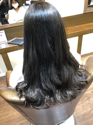 カラー AGREE Momokaのヘアスタイル