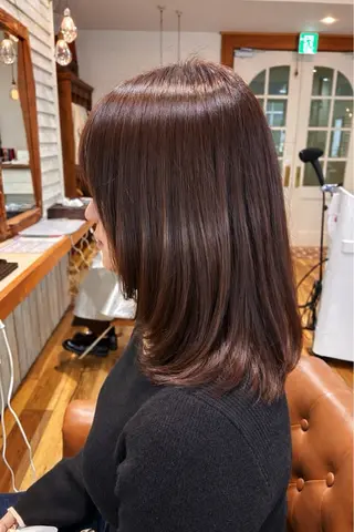 ミディアム 秋田 弥生のヘアスタイル