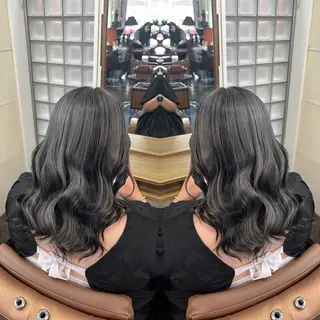 ミディアム カラー レイヤー/ボブ/ ミニボブ/AOIのヘアスタイル