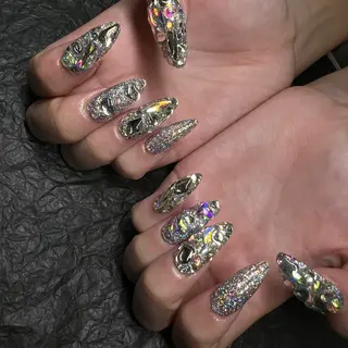 ネイル ノブ.ネイルサロン所属・ノブ ネイルのネイルデザイン