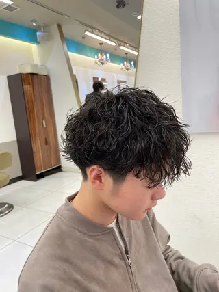 パーマ メンズ 伊藤 隆星のヘアスタイル