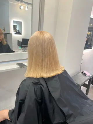 ミディアム カラー ヘアアレンジ Cielro【 シェイロ 】所属・Cielro/ダブル カラー/西田咲希のヘアスタイル