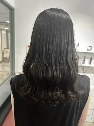 カラー ベージュ/ダブルカラ ー/新潟駅/青柳萌果のヘアスタイル