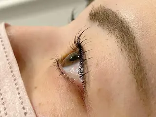 マツエク・マツパ GL schön所属・岸田 里奈のマツエク・マツパデザイン