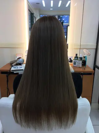 ロング N° jillva ♦️川端裕司♦️のヘアスタイル