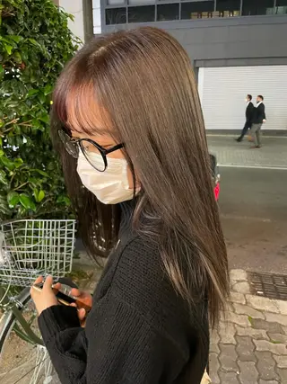 ロング カラー akane .のヘアスタイル