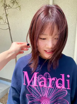 ミディアム カラー 桑原 菜摘のヘアスタイル