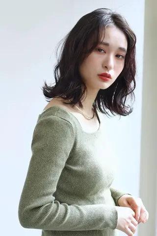 ミディアム カラー パーマ 白髪ぼかしモデル募集 今村理央奈のヘアスタイル