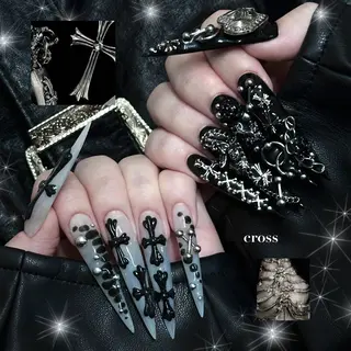 ネイル AIKO🐈‍⬛⭐︎ 大阪/y2k/個性派のネイルデザイン