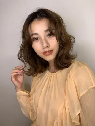 ショート カラー 透明感/オリーブ/ グレージュ/YUKAのヘアスタイル