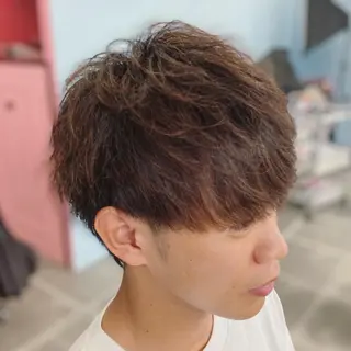 メンズ CHELSEA  梅田所属・OKADA/メンズ /カット/眉/縮毛のヘアスタイル