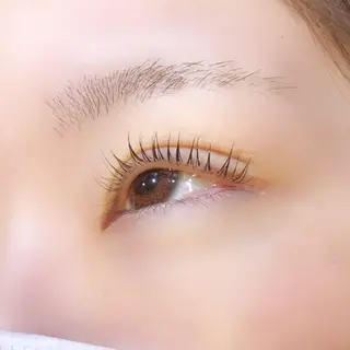 マツエク・マツパ 藤田 彩音のヘアスタイル