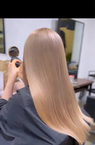 カラー Merly Misa 🇺🇸海外hairのヘアスタイル