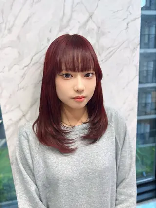 ミディアム 🦋ami/浦和 ブリーチカラー🦋のヘアスタイル