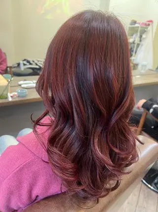 ロング カラー 鶴見 和美のヘアスタイル