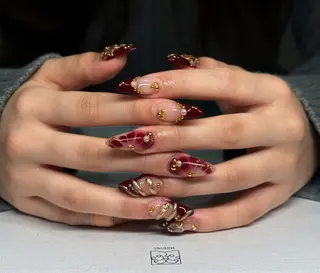 ミディアム MILO 168 池袋のネイルデザイン