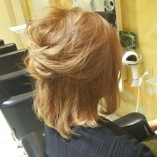 ミディアム ヘアアレンジ カラー SHAFT Ieiriのヘアスタイル