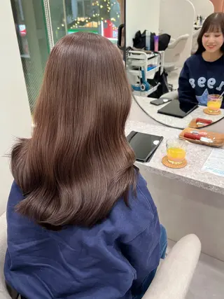 ロング AIconic nagoya所属・縮毛矯正/ レイヤー/ミディアムのヘアスタイル