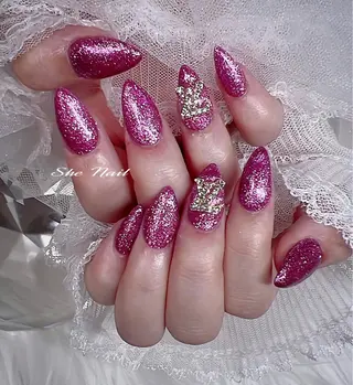 ネイル She   Nail所属・ISA_ BELLAのネイルデザイン