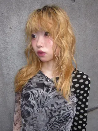 セミロング Anna⸝⸝⸝ഒ/ 二ュアンス/艶カラーのヘアスタイル