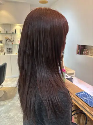 ロング 亀田 萌奈のヘアスタイル
