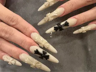 ネイル 痛ネイル🩶推し活 🤍店長sagawaのネイルデザイン