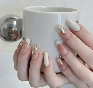 ネイル Queens 榊 まおのネイルデザイン