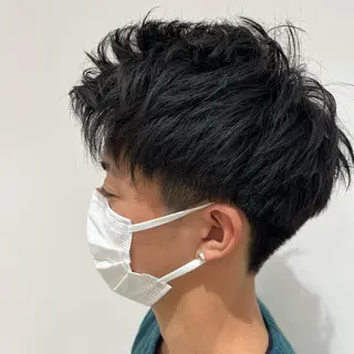 メンズ 🐺ウルフ× ハイトーン🐺MOEのヘアスタイル