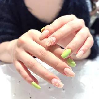 ネイル NiNa ビューティーサロン所属・Ni Naのネイルデザイン