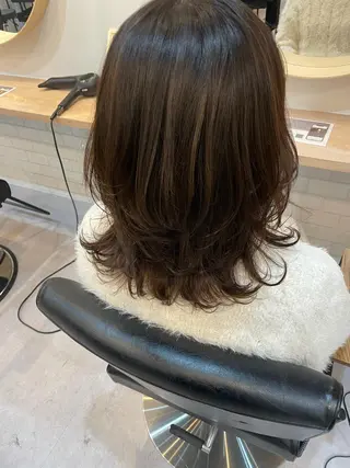 セミロング カラー akane .のヘアスタイル