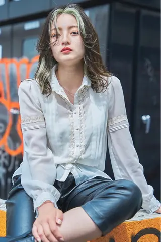 ミディアム カラー 🐺ウルフ×ハイトー ン🖤Yukinoのヘアスタイル