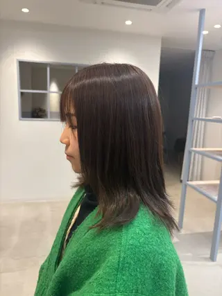 セミロング ukyo/透明感 カラー/ハイライトのヘアスタイル